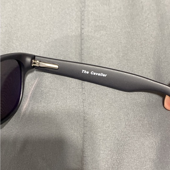 Women’s sunglasses - Picture 3 of 3